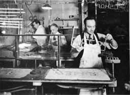 EGANI school, NYC, 1930s (photo Edward Seise, from Stern)